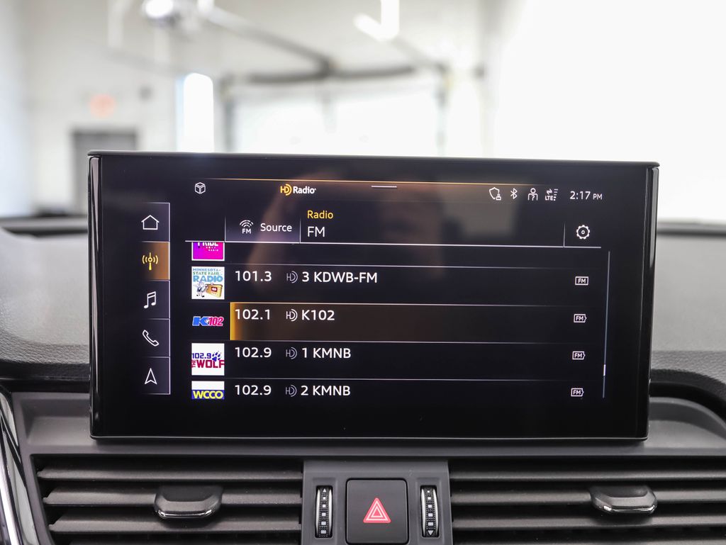 Thumbnail: 2022 Audi SQ5 - 16