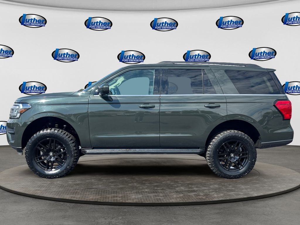 2022 Ford Expedition XLT Green at Grove City Ford