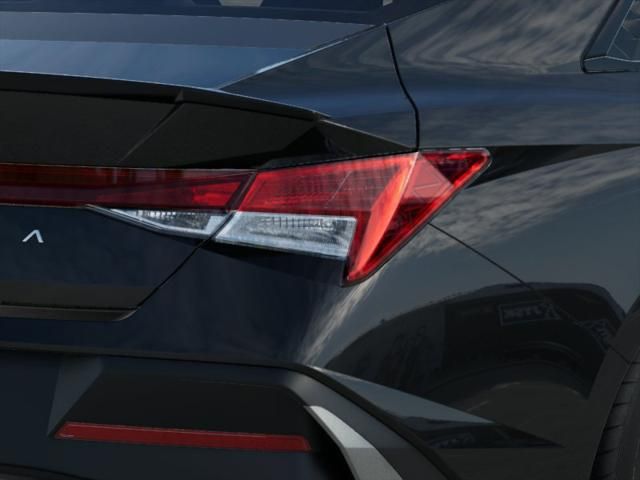 2025 Hyundai Elantra Sport 10