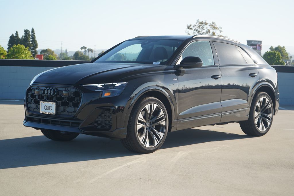 Thumbnail: 2026 Audi Q8 - 1