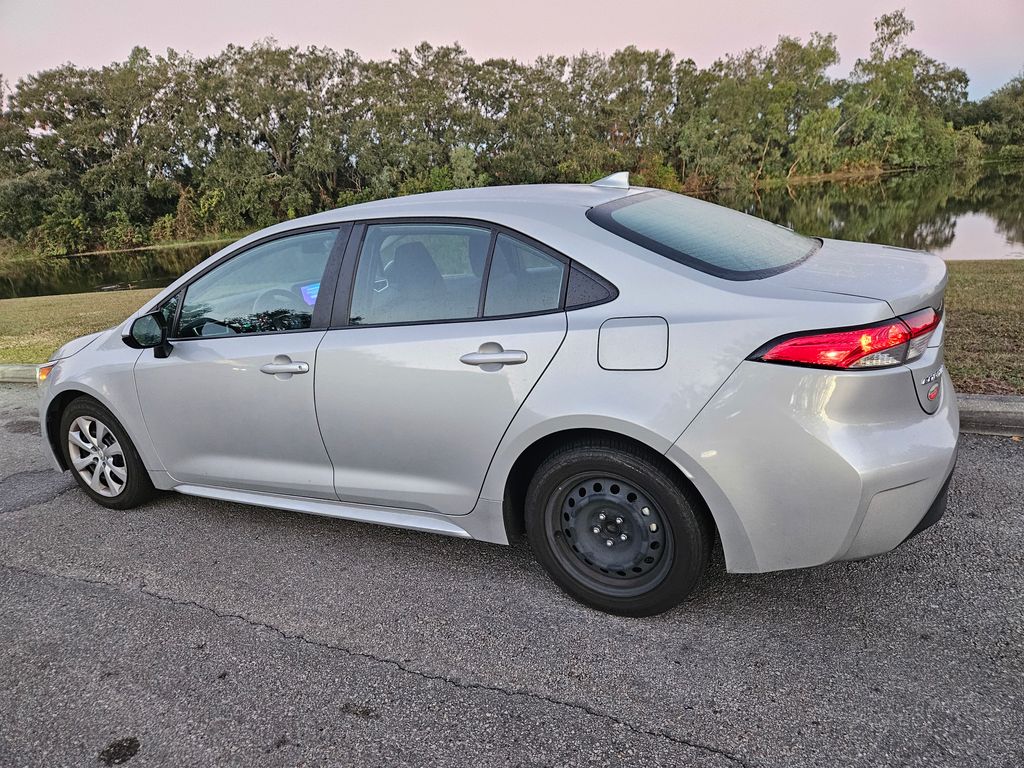 2024 Toyota Corolla LE 3