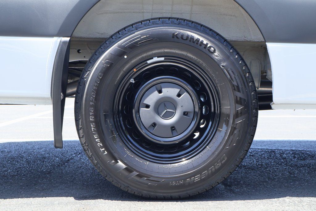 Thumbnail: 2025 Mercedes-Benz Sprinter - 10