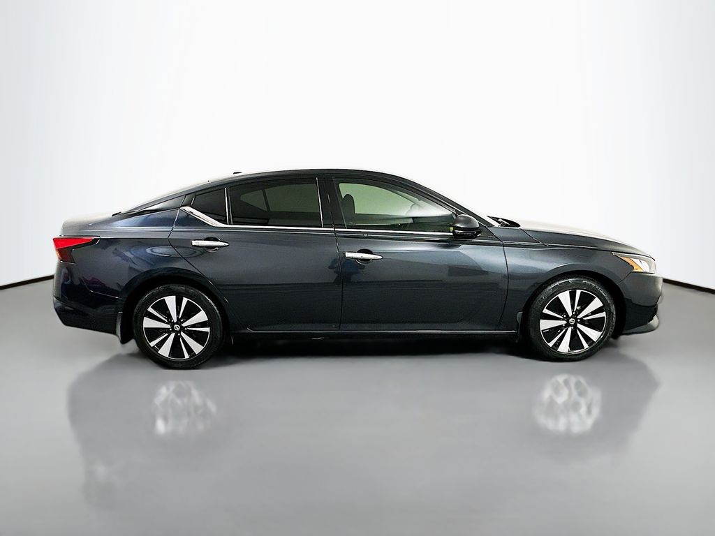Thumbnail: 2019 Nissan Altima - 4