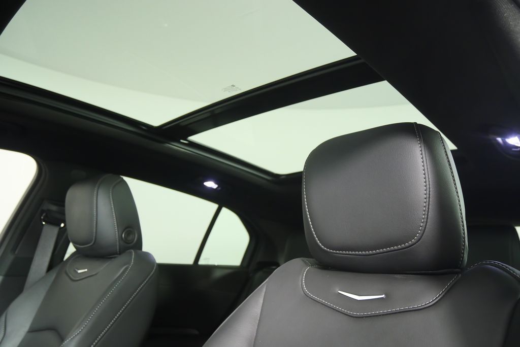 Thumbnail: 2024 Cadillac XT4 - 12