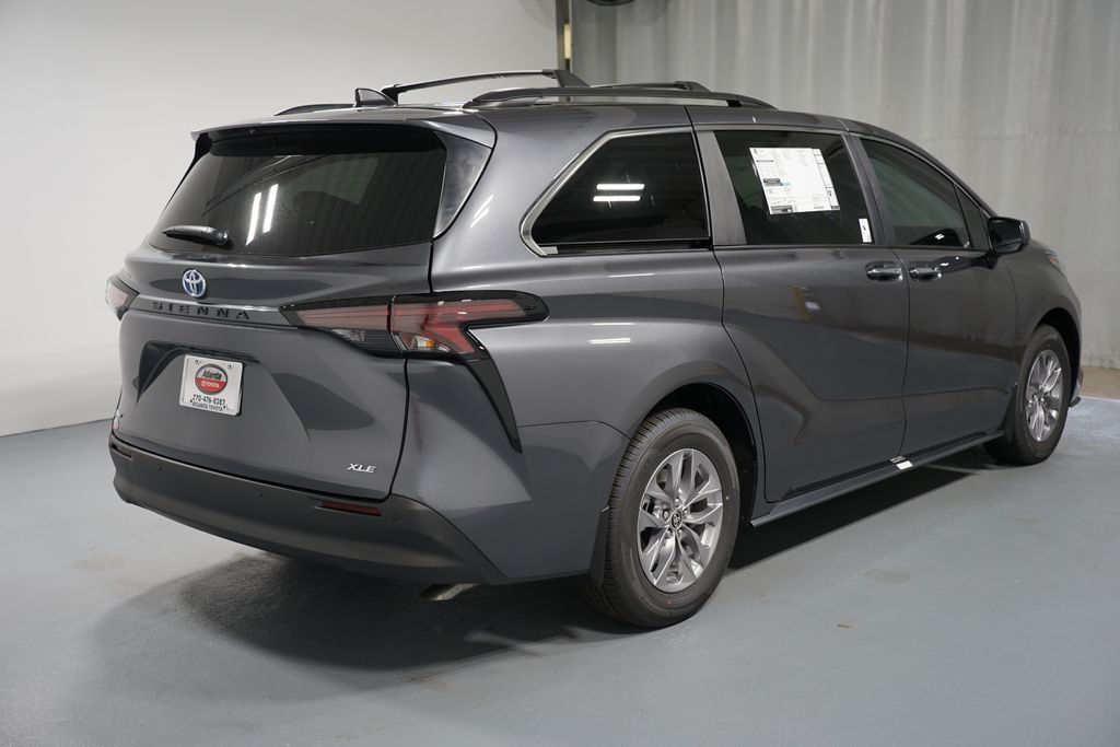 Thumbnail: 2025 Toyota Sienna - 8