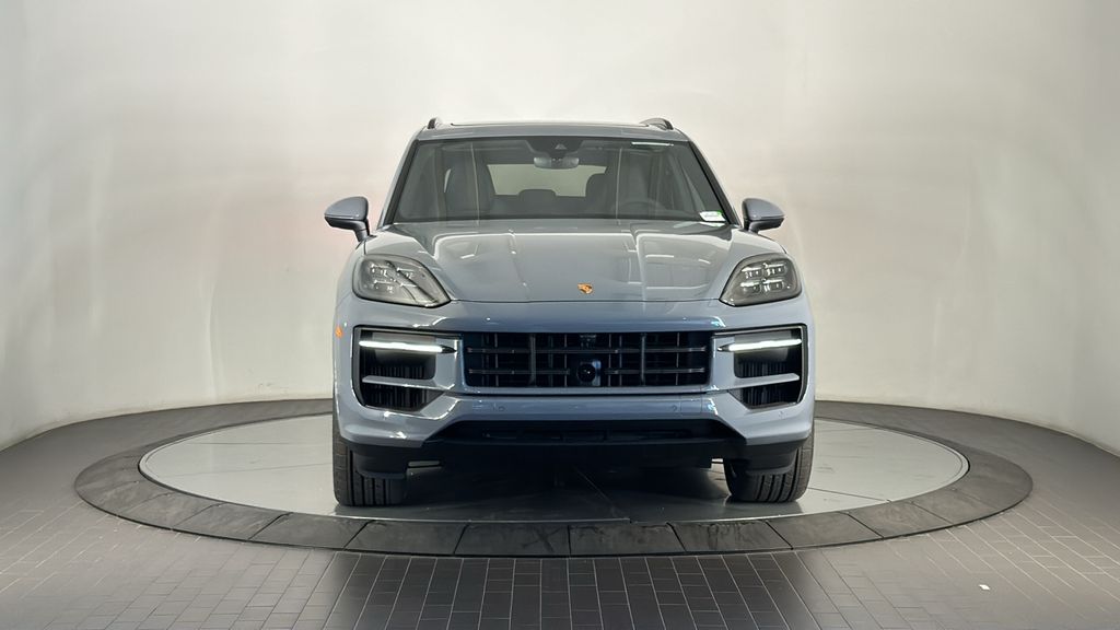 Thumbnail: 2025 Porsche Cayenne - 10