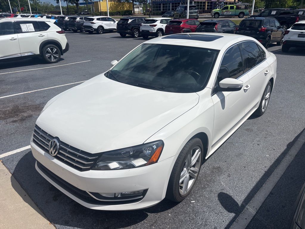 Candy White 2013 Volkswagen Passat TDI SEL Premium Sedan Front-Wheel Drive 6-Speed Dual Clutch