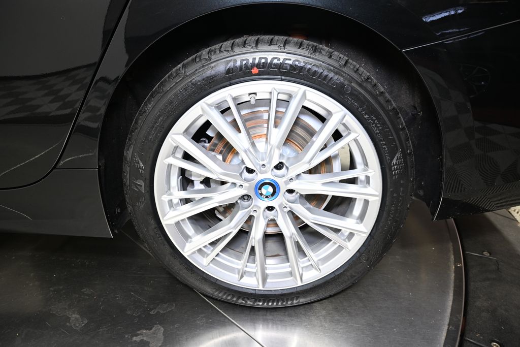 Thumbnail: 2023 BMW 3 Series - 13
