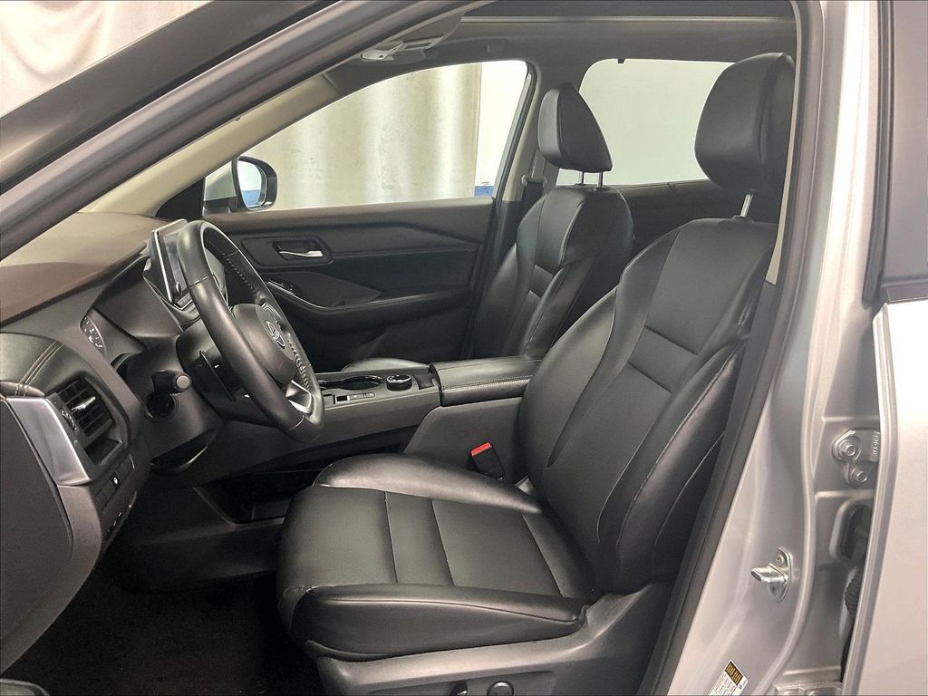 2023 Nissan Rogue — photo 10