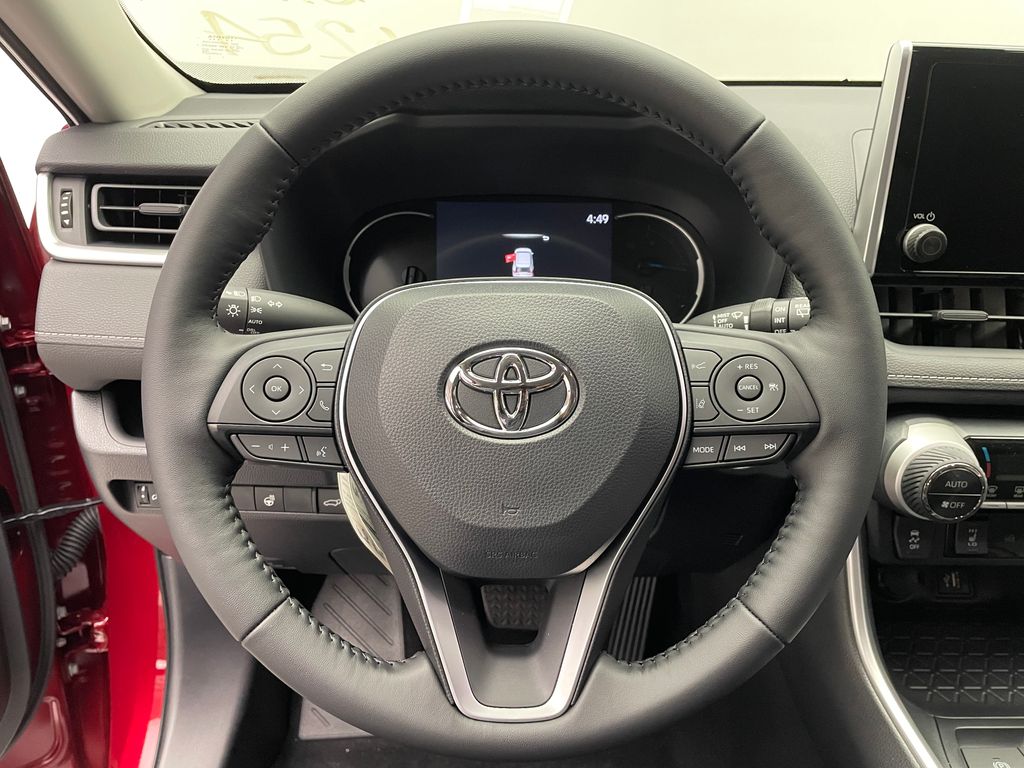 Thumbnail: 2025 Toyota RAV4 - 21