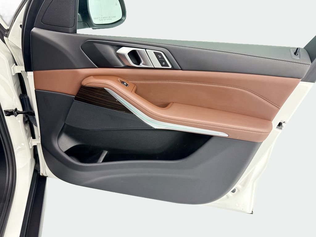 Thumbnail: 2024 BMW X5 - 24