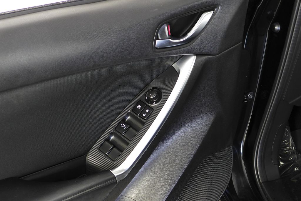 Thumbnail: 2015 Mazda CX-5 - 12