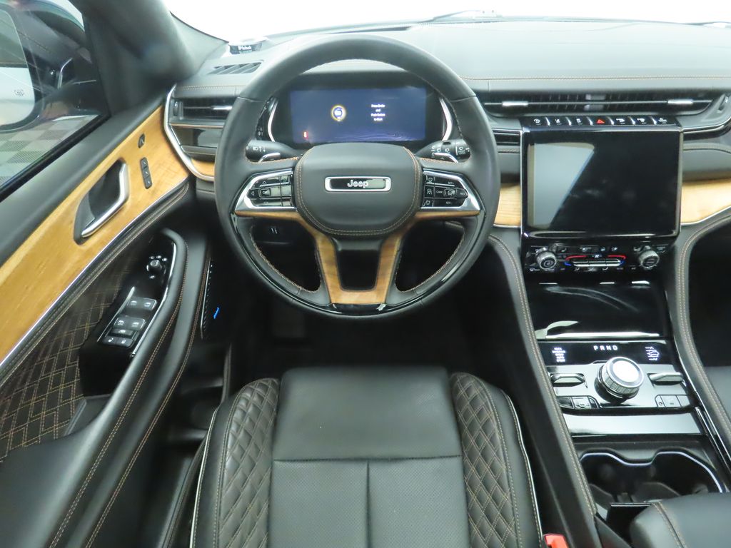 Thumbnail: 2023 Jeep Grand Cherokee L - 10