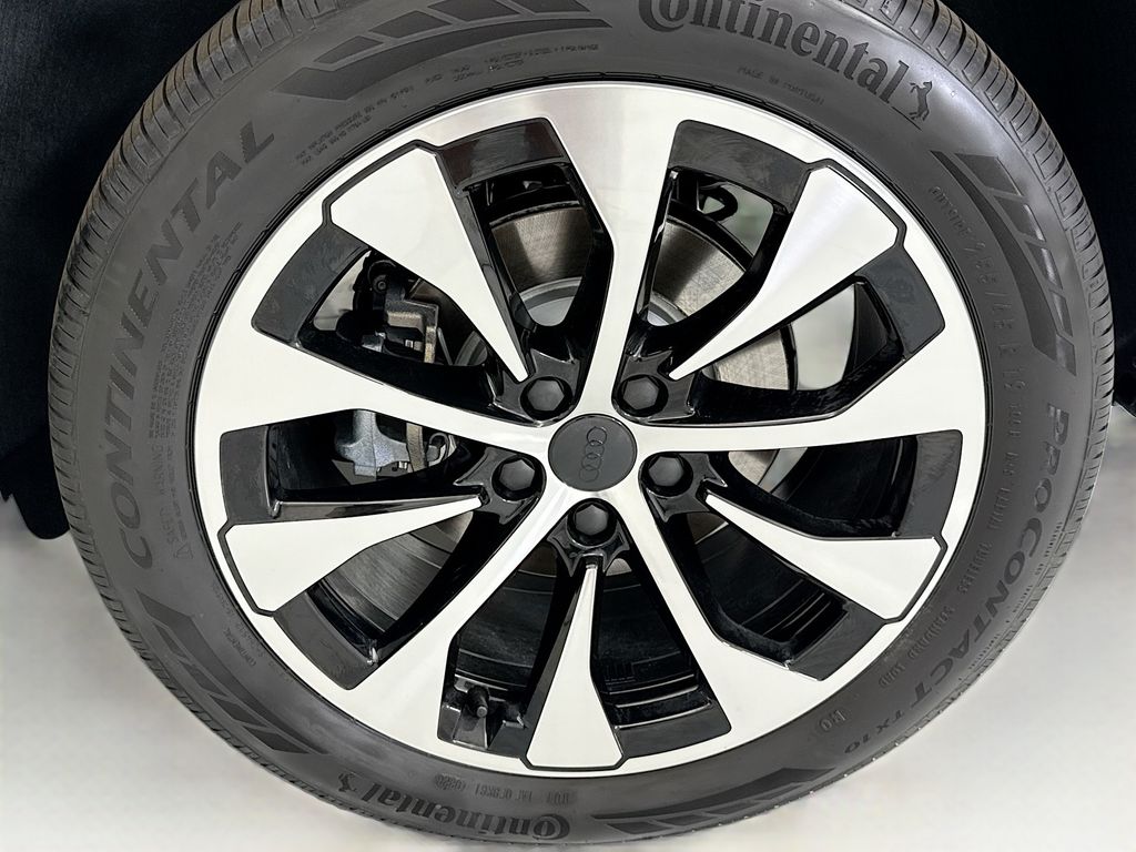 Thumbnail: 2026 Audi Q3 - 30