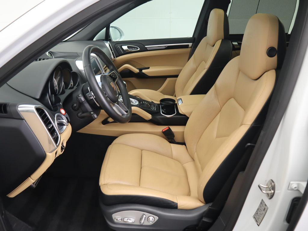Thumbnail: 2018 Porsche Cayenne - 20