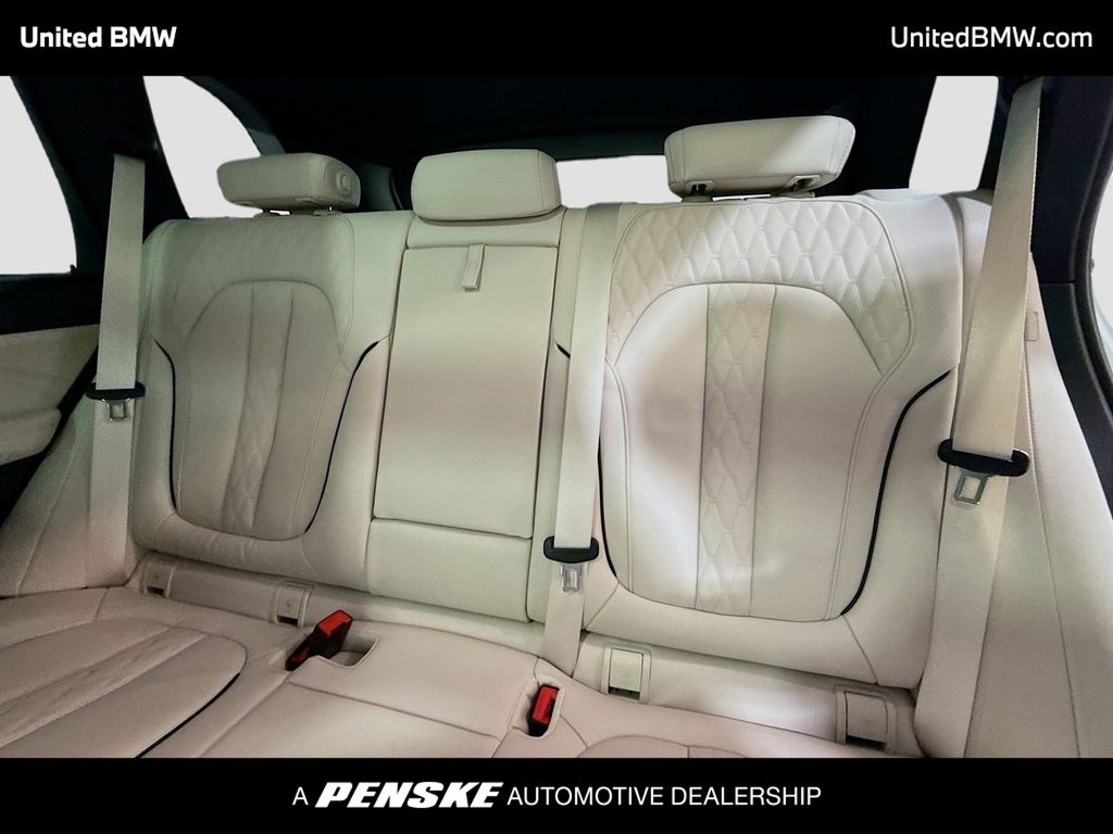 Thumbnail: 2026 BMW X5 - 13