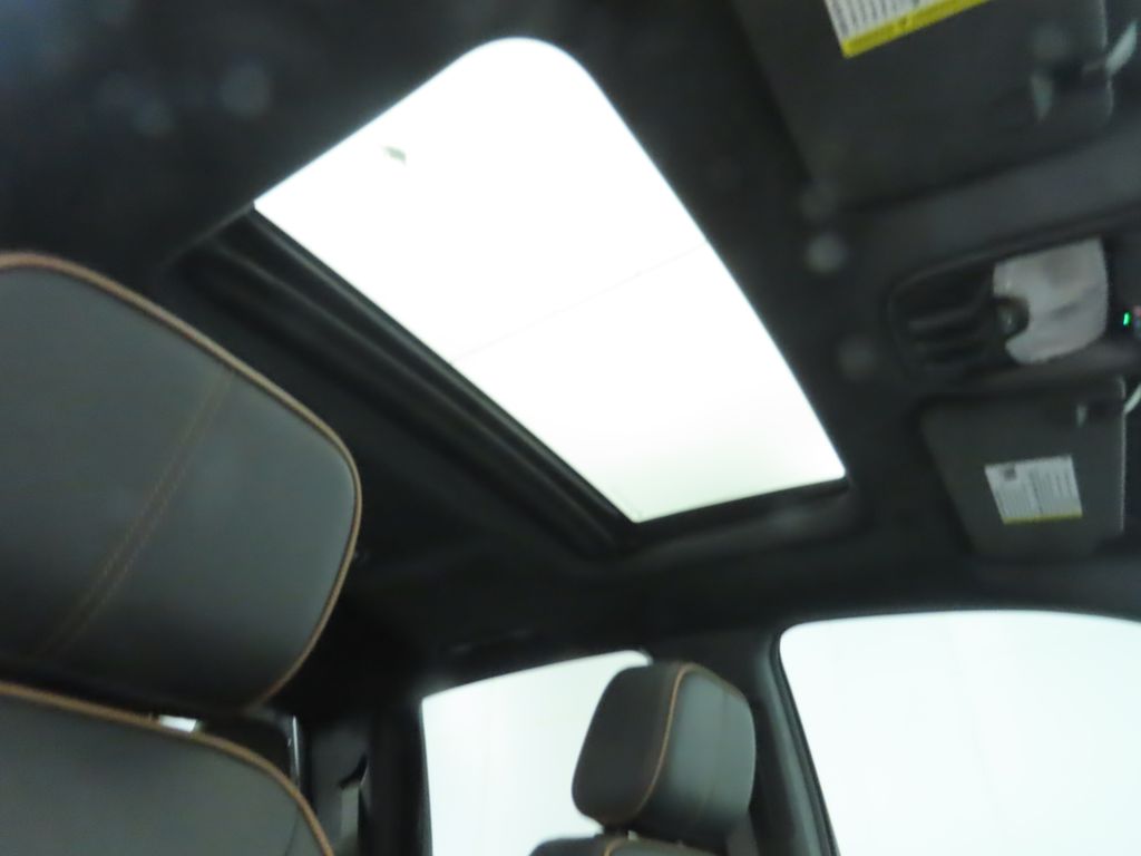 Thumbnail: 2025 GMC Canyon - 18