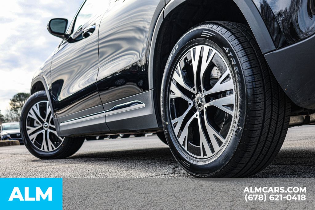 Used 2025 Black Mercedes-Benz GLA 250 image 17