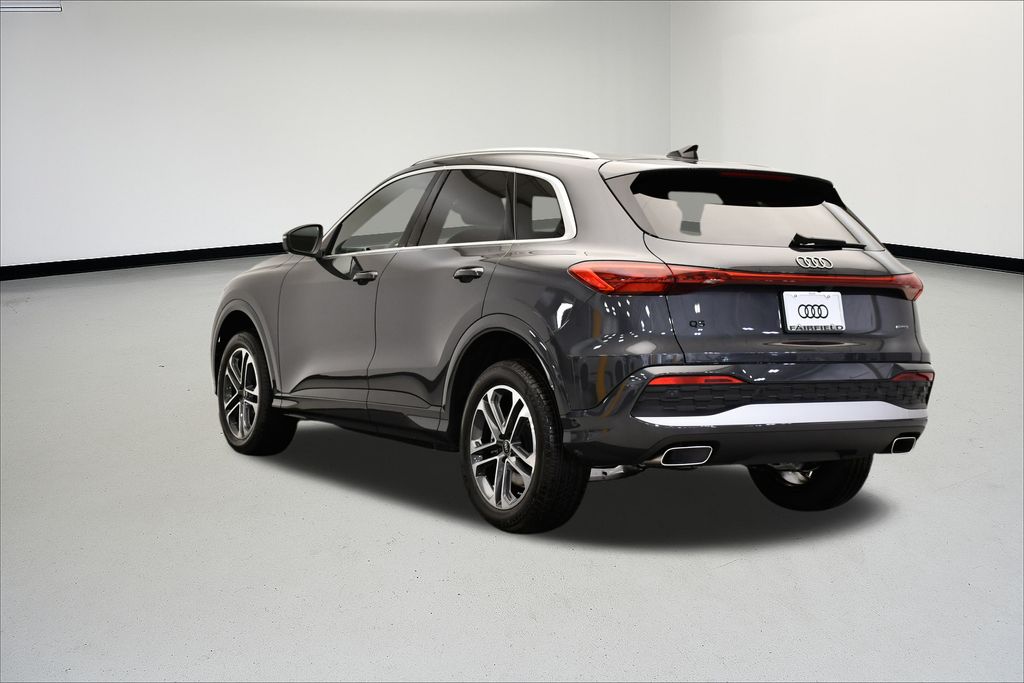 Thumbnail: 2025 Audi Q5 - 3