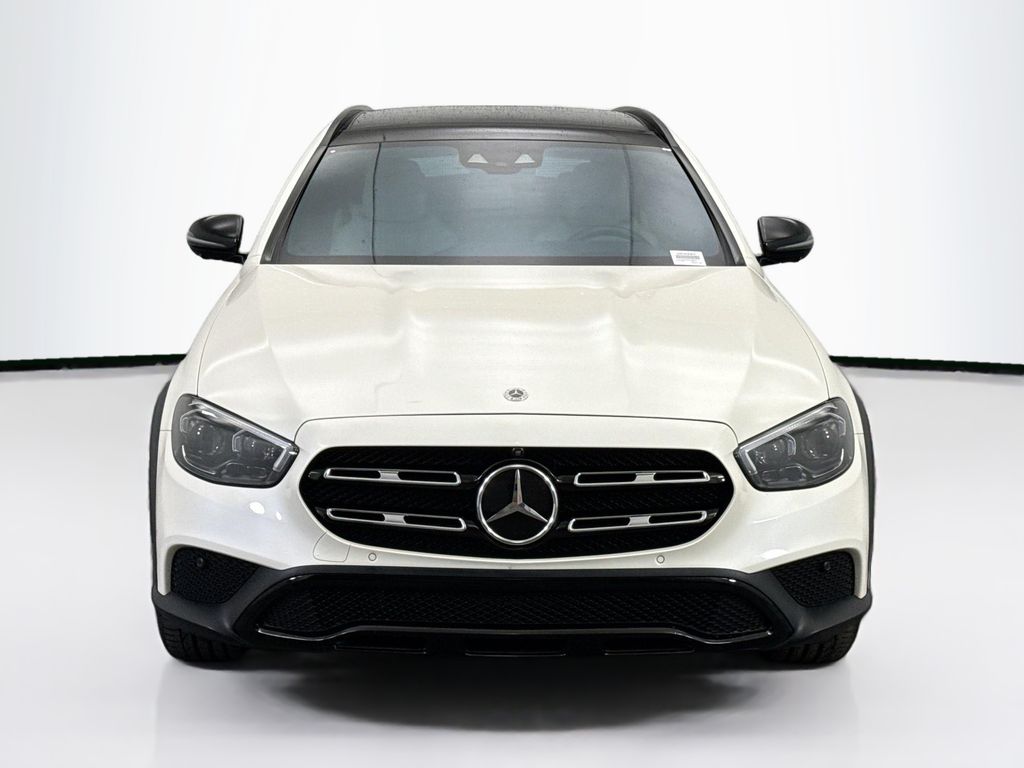 Thumbnail: 2022 Mercedes-Benz E-Class - 2