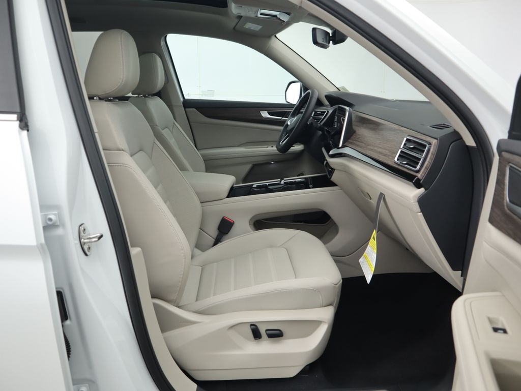 2025 Volkswagen Atlas SEL 21