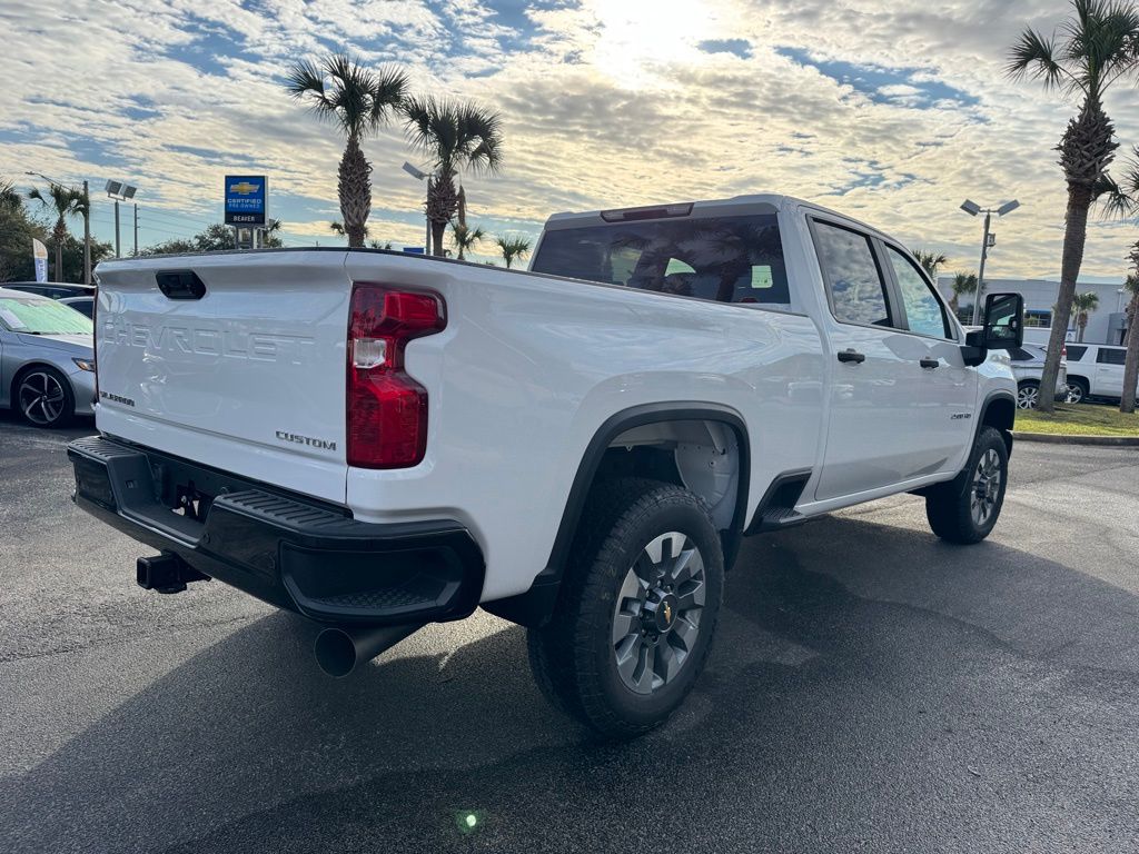 2025 Chevrolet Silverado 2500HD Custom 8