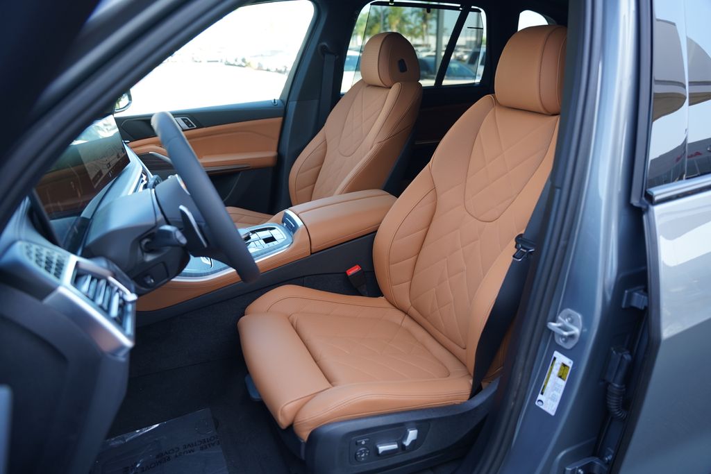 Thumbnail: 2026 BMW X5 - 9