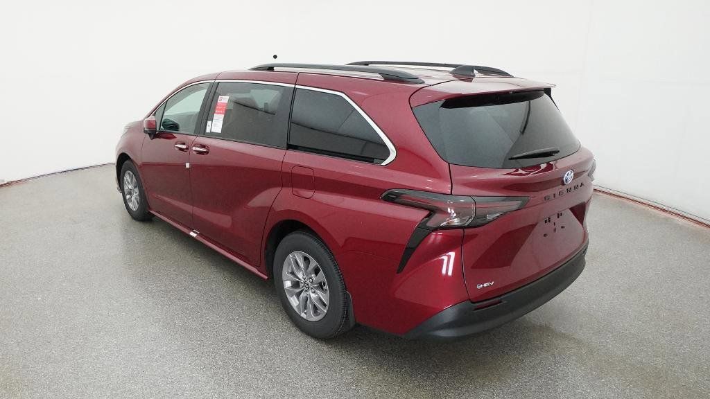Thumbnail: 2025 Toyota Sienna - 28