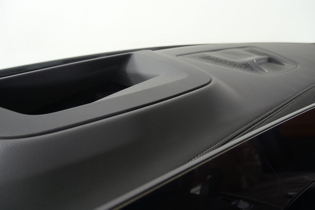 Thumbnail: 2026 BMW X7 - 21