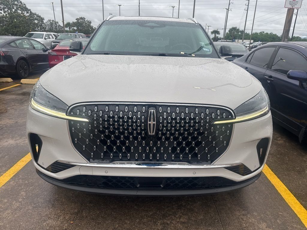 2025 Lincoln Aviator Premiere White at Gullo Toyota
