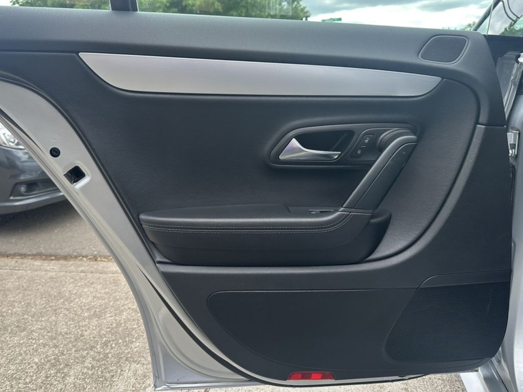 2014 Volkswagen CC 2.0T R-Line