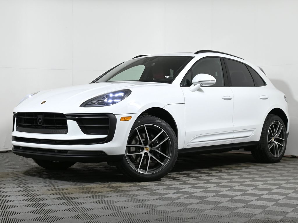 Thumbnail: 2025 Porsche Macan - 1