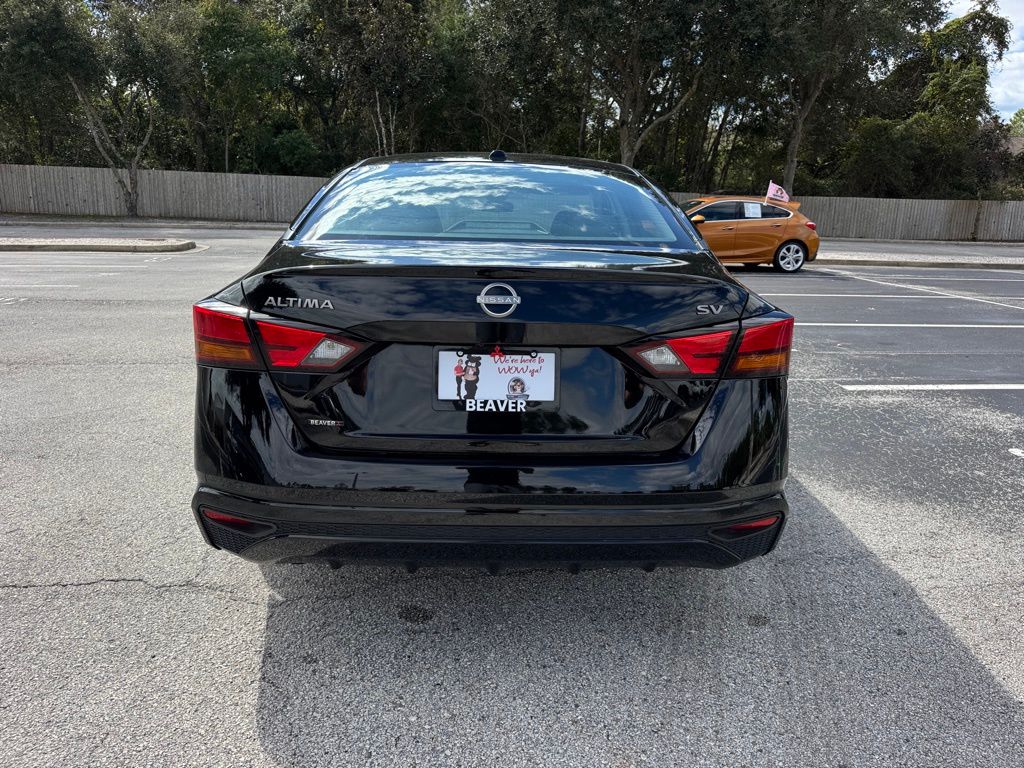 2024 Nissan Altima 2.5 SV photo 3