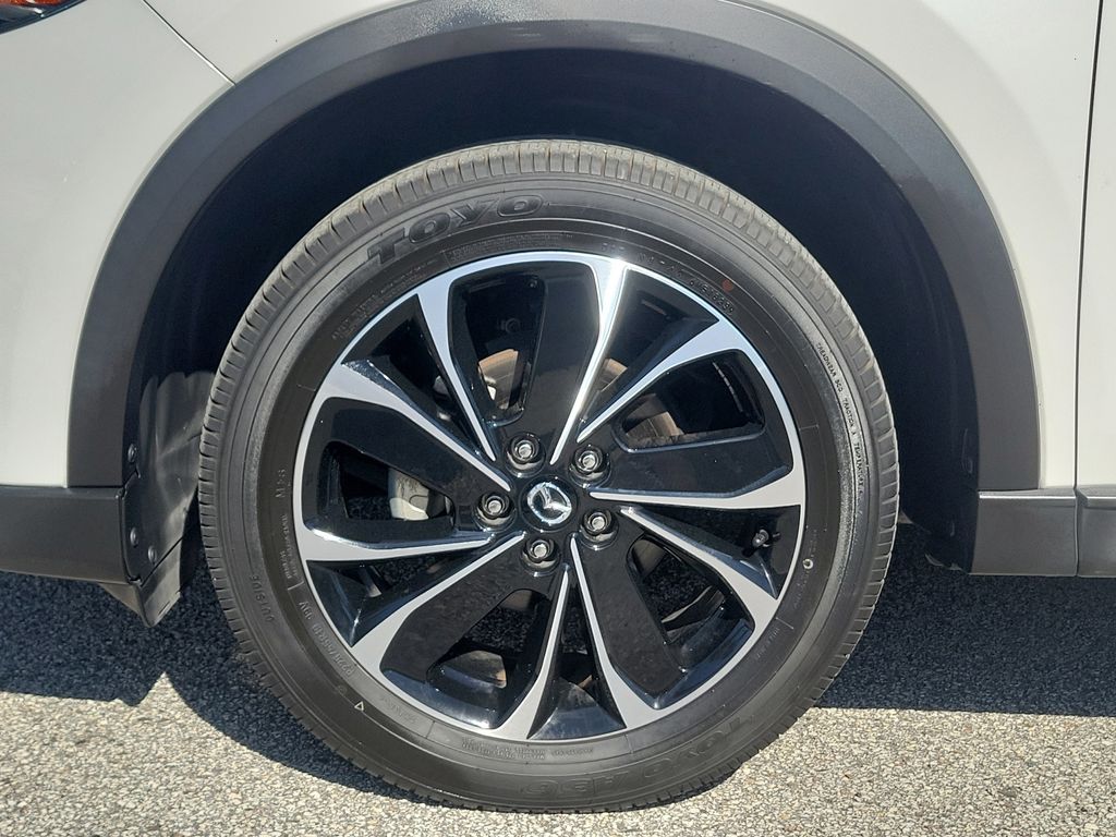 View vehicle photo 6