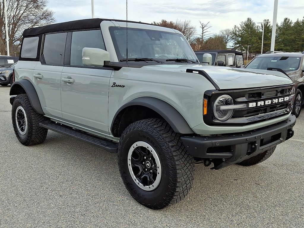 2023 Ford Bronco Outer Banks Advanced 4-Door 4WD