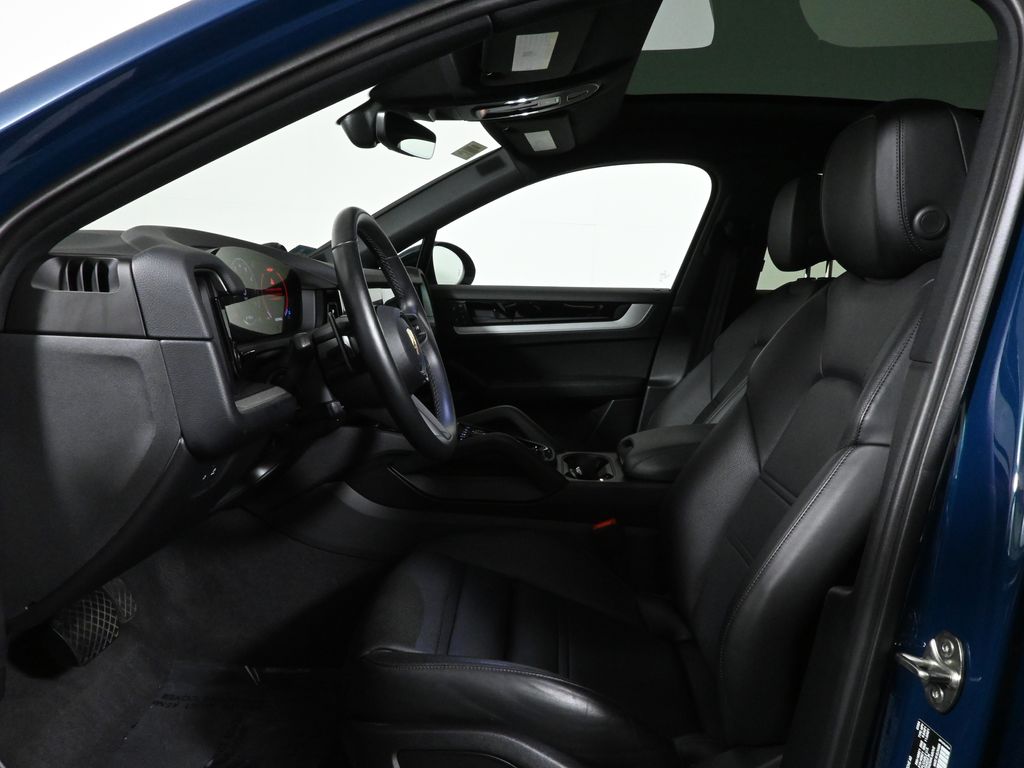 Thumbnail: 2024 Porsche  - 5