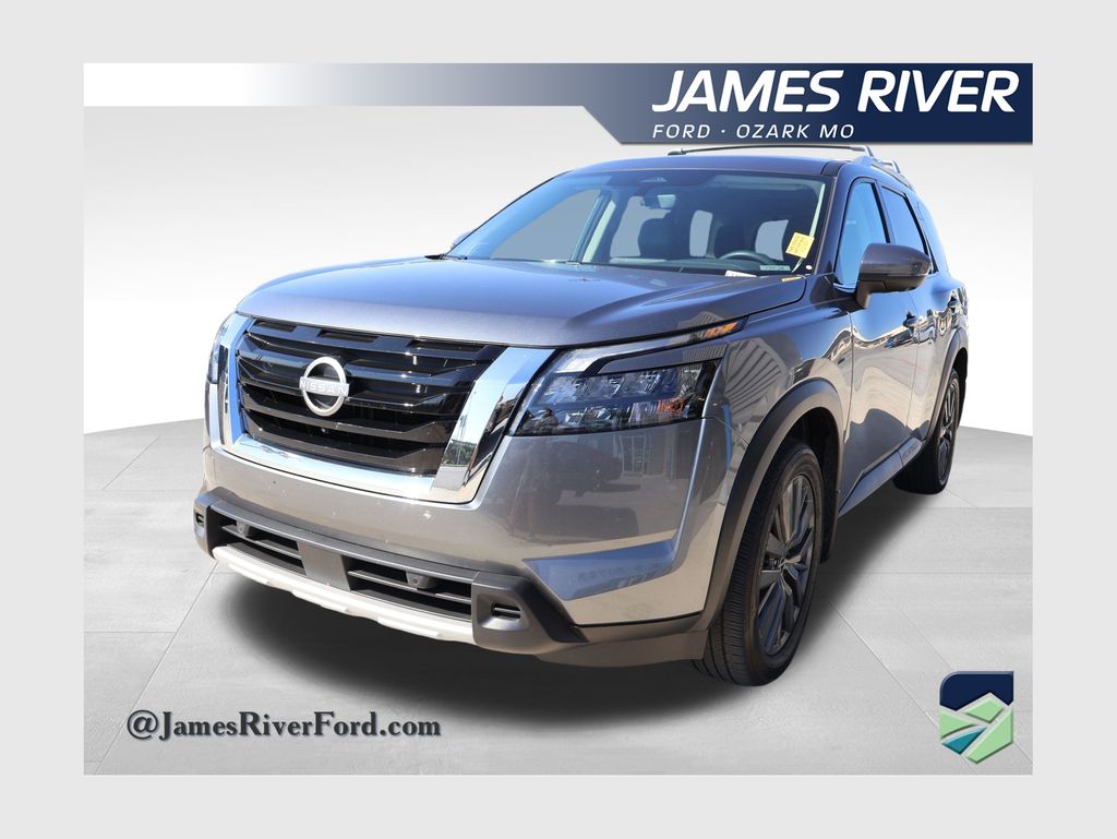 2025 Nissan Pathfinder SL 4WD