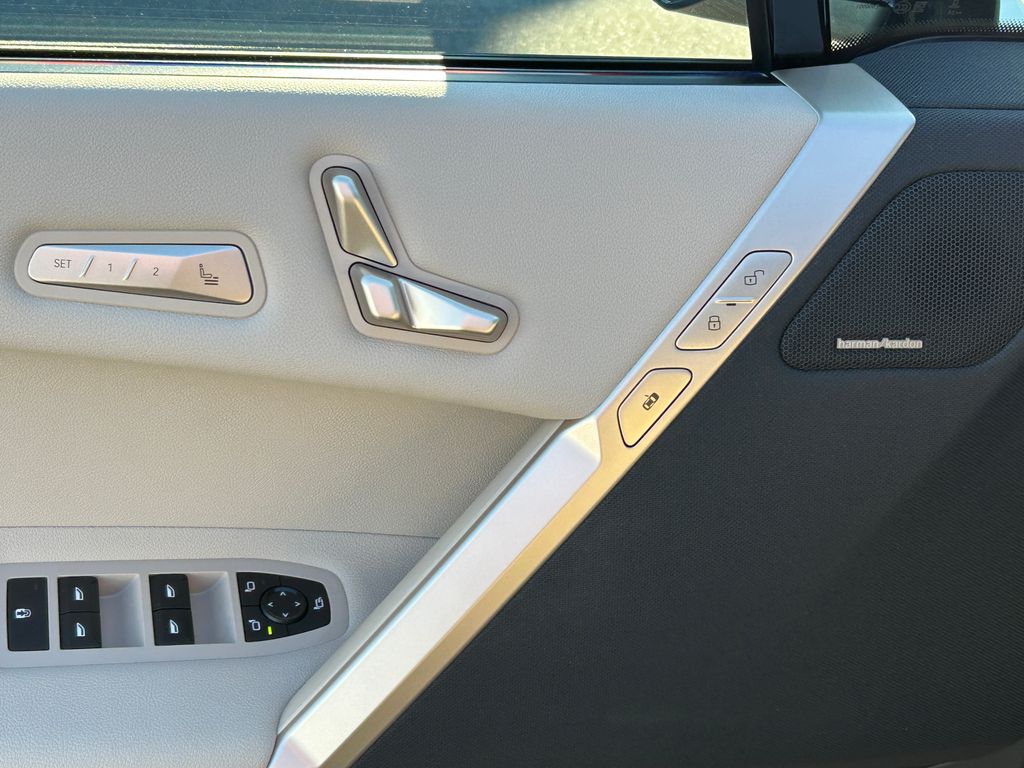 Thumbnail: 2026 BMW iX - 12