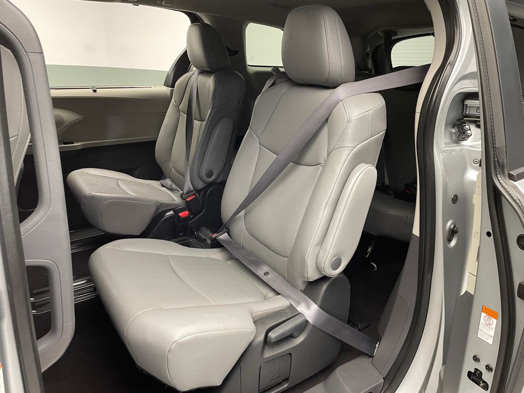 Thumbnail: 2023 Toyota Sienna - 16