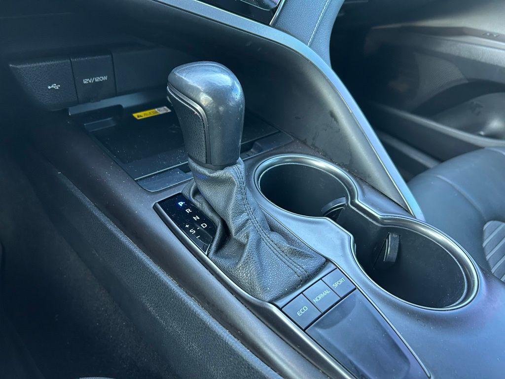 Thumbnail: 2022 Toyota Camry - 27