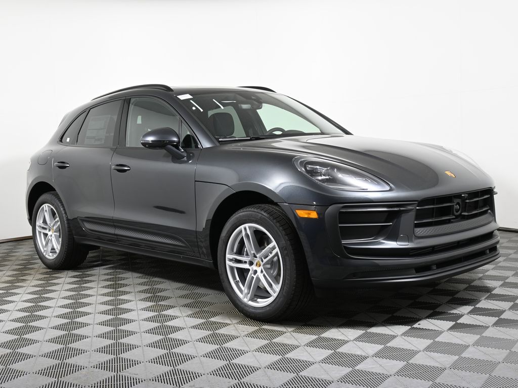 2025 Porsche Macan  8