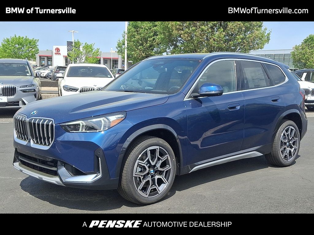 2025 BMW X1 xDrive28i Hero Image