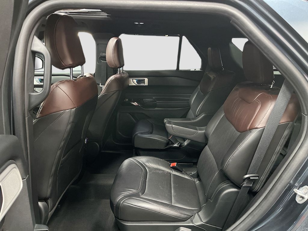 Used 2022 Blue Metallic Ford Platinum image 26