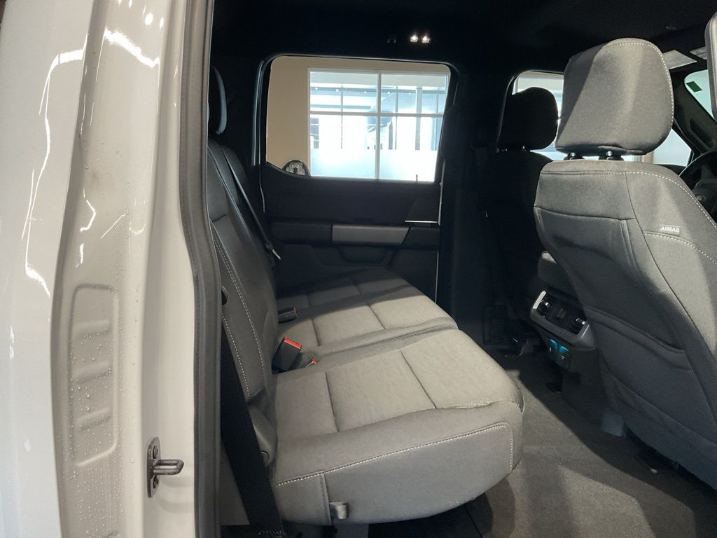 New 2025 White Ford XLT image 19