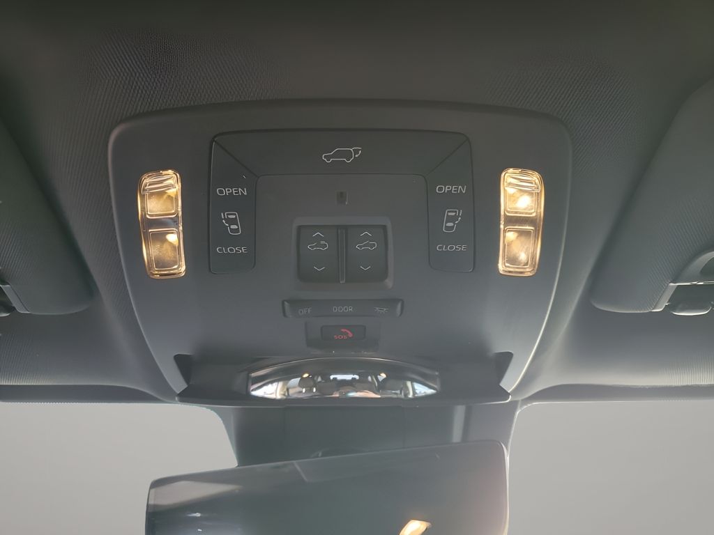 Used Car 2023 Toyota Sienna  Platinum For Sale Under $60,000 In Austin, Texas