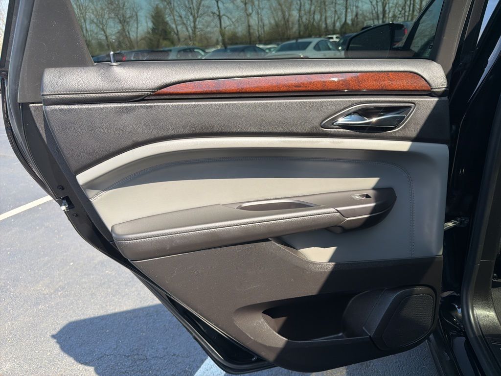 Thumbnail: 2011 Cadillac SRX - 20