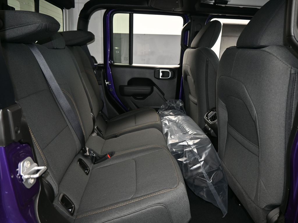 New 2026 reign Jeep Sport S image 33