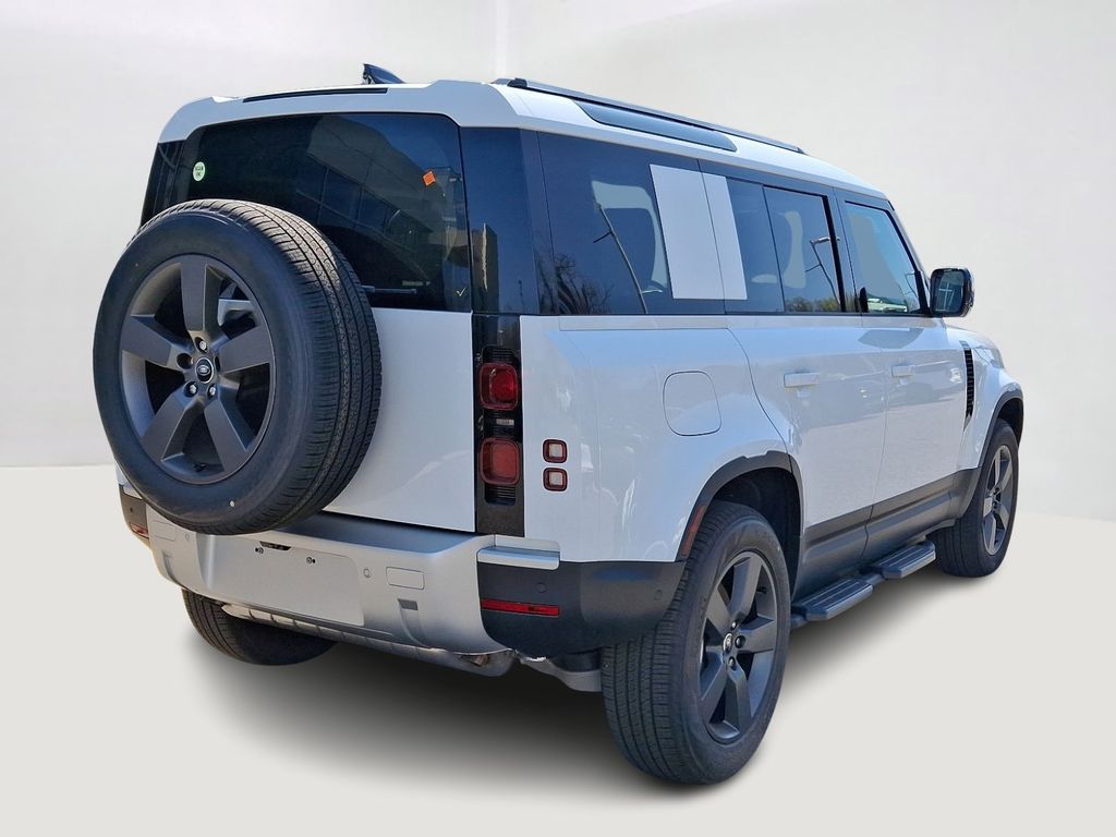 2025 Land Rover Defender 110 3