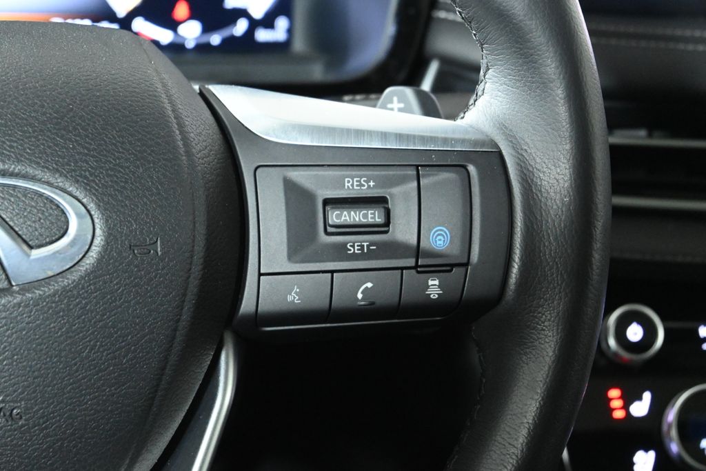 Thumbnail: 2023 INFINITI QX60 - 16