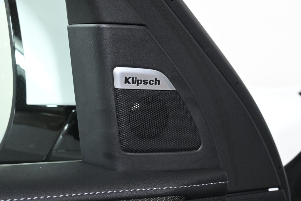 Thumbnail: 2026 INFINITI QX80 - 24